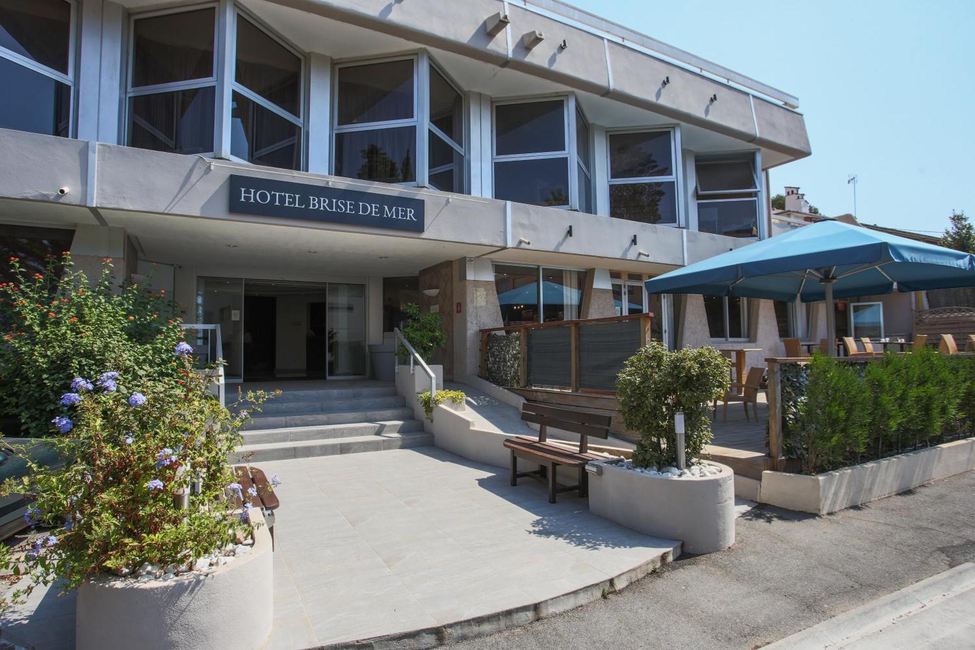Hotel Brise de Mer - Piscine intérieure&extérieure Saint-Raphaël Exterior foto